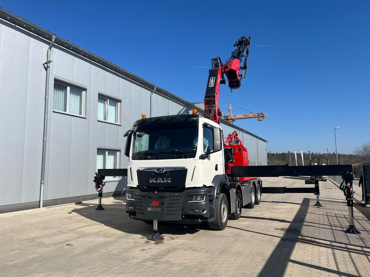 MAN 8x4 mit F1150RA.2.28 L616 Winde - Camion platformă, Camion cu macara: Foto 4 MAN 8x4 mit F1150RA.2.28 L616 Winde - Camion platformă, Camion cu macara: Foto 4