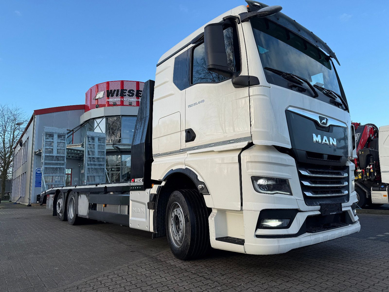 MAN Baumaschinen-  Arbeitsbühnentransporter Rampen - Maşină de tractare: Foto 2 MAN Baumaschinen-  Arbeitsbühnentransporter Rampen - Maşină de tractare: Foto 2
