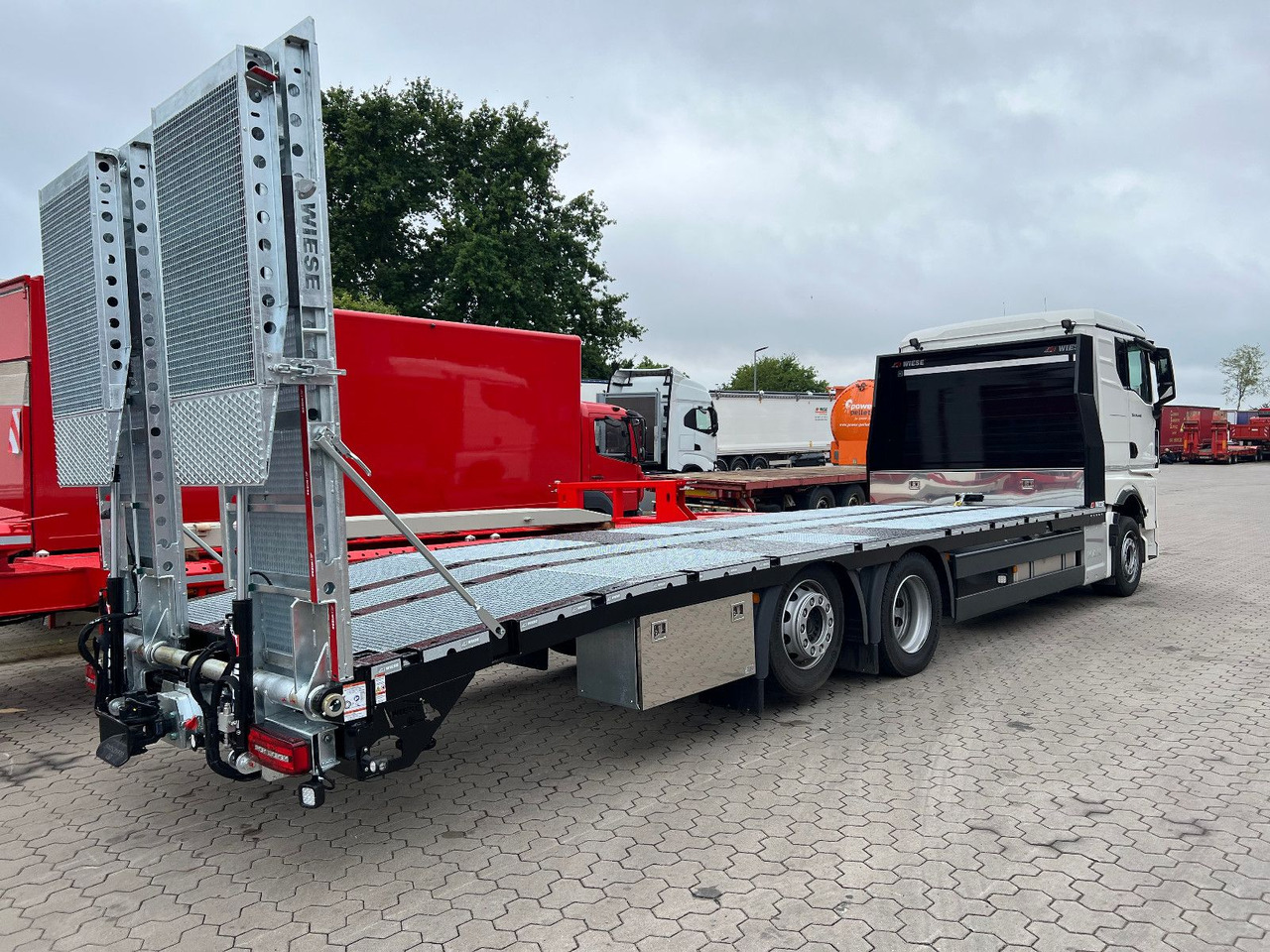 MAN Baumaschinen-  Arbeitsbühnentransporter Rampen - Maşină de tractare: Foto 5 MAN Baumaschinen-  Arbeitsbühnentransporter Rampen - Maşină de tractare: Foto 5