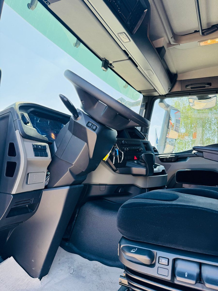 Camion cu macara MAN TGS 32.510 mit F710 Frontkran sofort: Foto 11