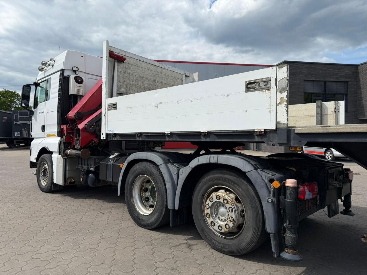 MAN TGX 26.440 6x2 mit HMF 3000-5 Kran - Camion cu macara: Foto 5 MAN TGX 26.440 6x2 mit HMF 3000-5 Kran - Camion cu macara: Foto 5