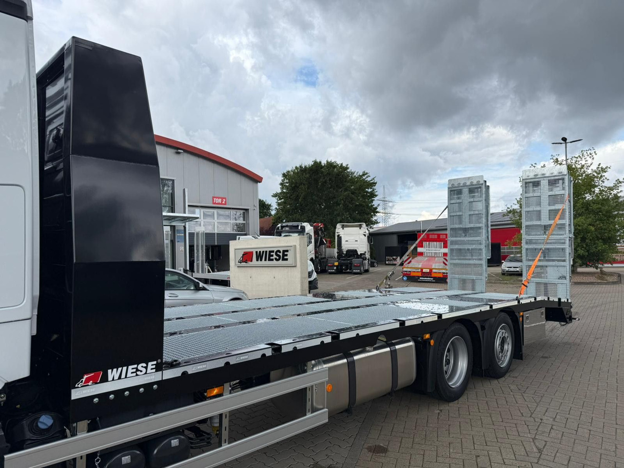 Mercedes-Benz Actros mit Rampen, Maschinentransporter - Maşină de tractare: Foto 2 Mercedes-Benz Actros mit Rampen, Maschinentransporter - Maşină de tractare: Foto 2