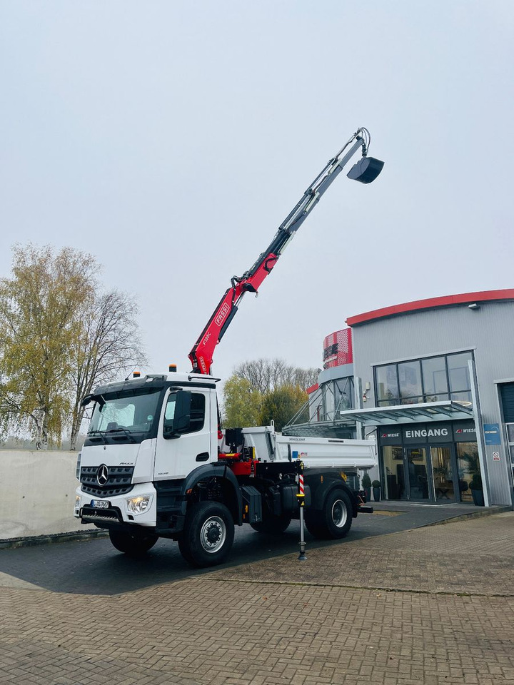 Leasing de  Mercedes-Benz Arocs 1835  4x4 Meiller Fassi Kran Kipper Mercedes-Benz Arocs 1835  4x4 Meiller Fassi Kran Kipper: Foto 10
