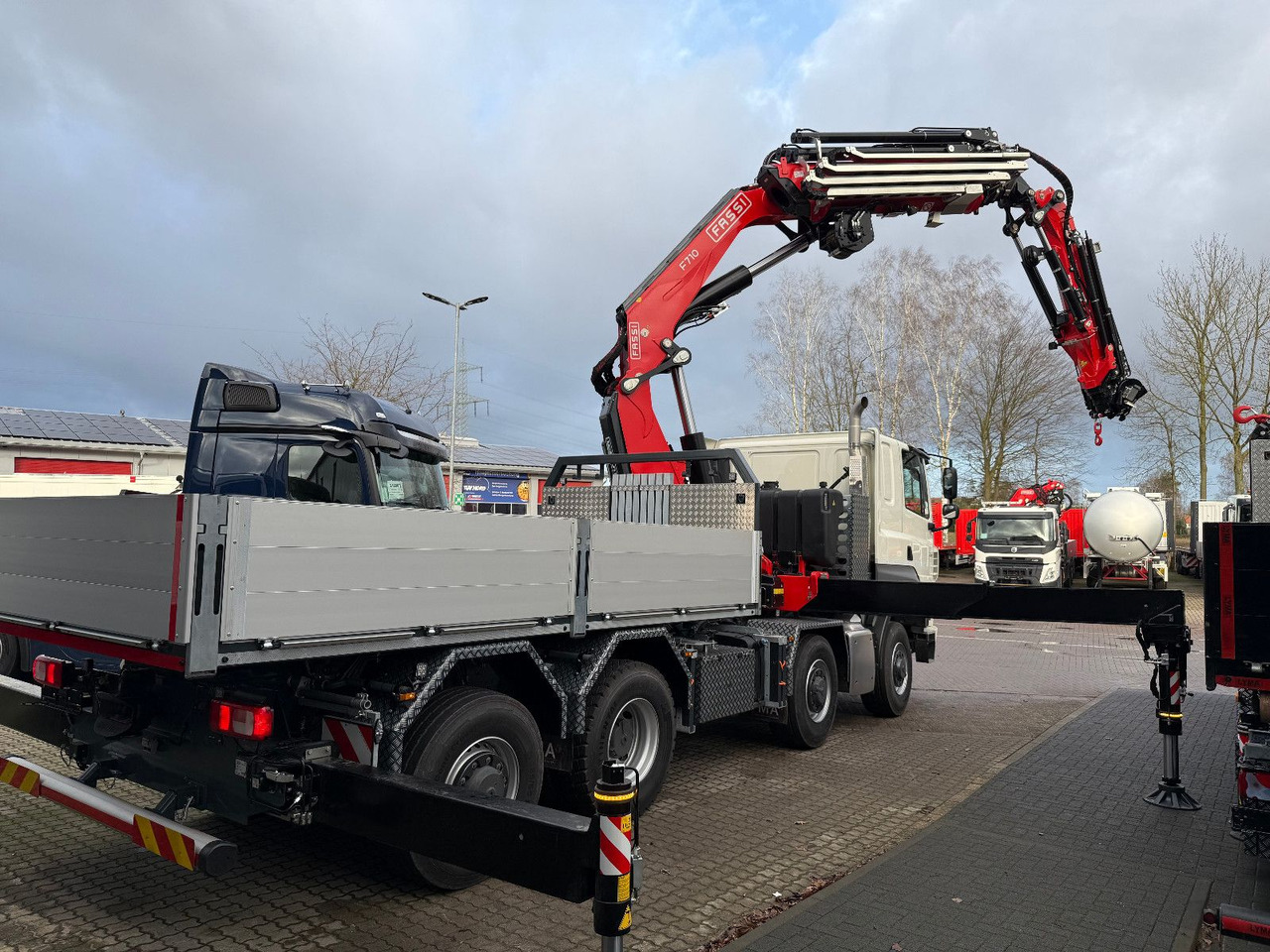 Tatra 41.500 8x8 Phoenix Fassi F710 Kran - Camion platformă, Camion cu macara: Foto 4 Tatra 41.500 8x8 Phoenix Fassi F710 Kran - Camion platformă, Camion cu macara: Foto 4