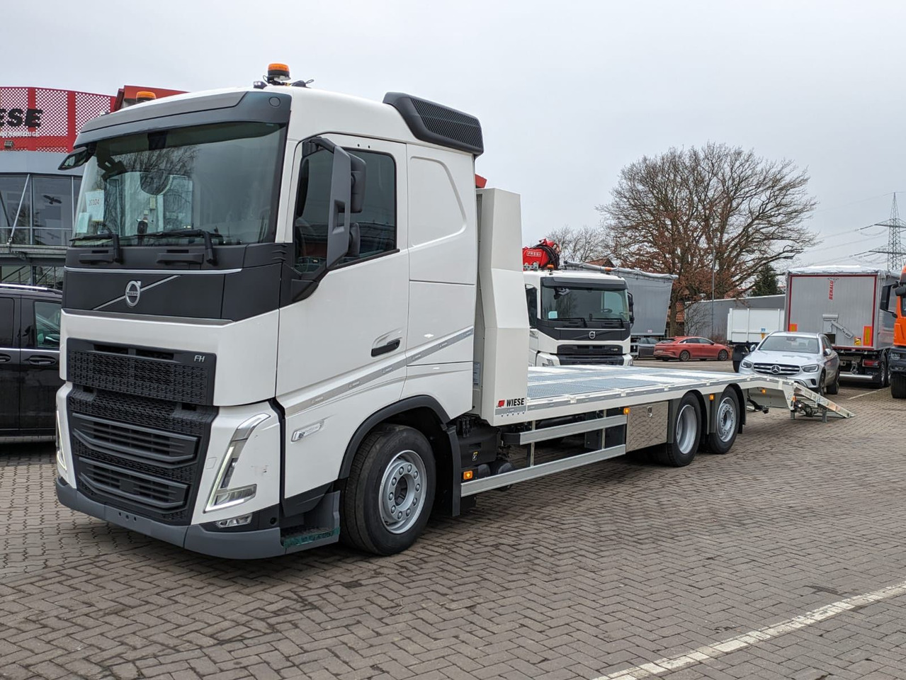 Volvo FH 420 Maschinentransporter Rampennen. - Maşină de tractare: Foto 1 Volvo FH 420 Maschinentransporter Rampennen. - Maşină de tractare: Foto 1