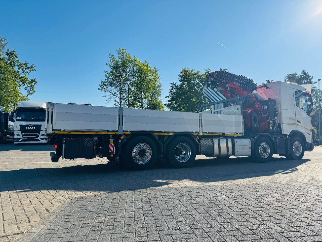 Camion cu macara Volvo FH 500 8x2 mit F710RA.2.27 L426 und V20 Winde: Foto 7