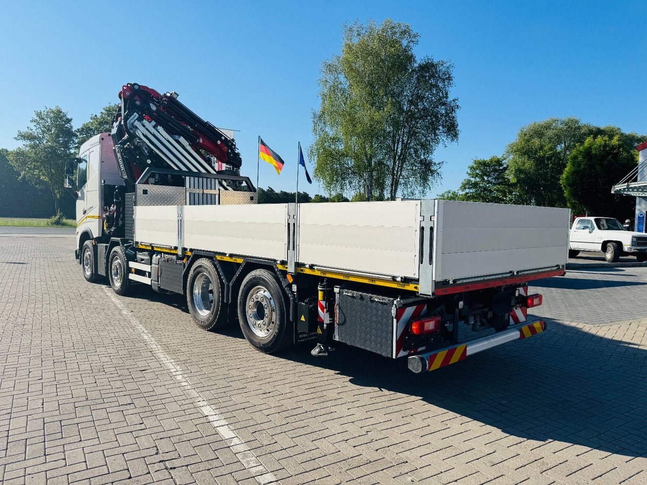 Volvo FH 500 8x2 mit F710RA.2.27 L426 und V20 Winde - Camion platformă, Camion cu macara: Foto 5 Volvo FH 500 8x2 mit F710RA.2.27 L426 und V20 Winde - Camion platformă, Camion cu macara: Foto 5