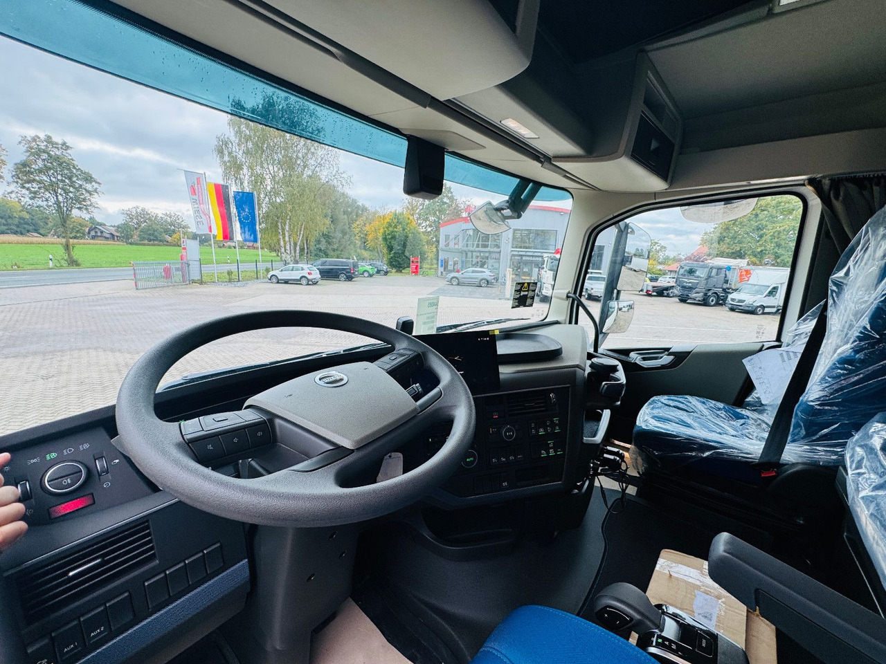 Camion platformă, Camion cu macara Volvo FH 500 8x4 Kran F820 RA2.27 Jib & Winde Sofort: Foto 11