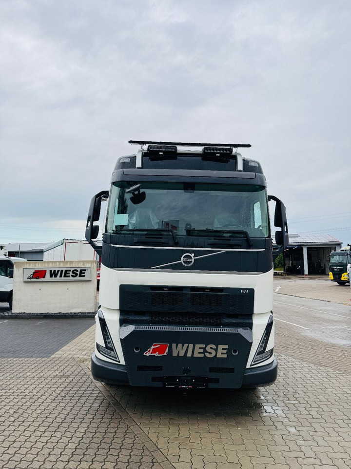 Volvo FH540 10x4 mit F1150 Ladekran, Sattelzugmaschine - Camion cu macara: Foto 5 Volvo FH540 10x4 mit F1150 Ladekran, Sattelzugmaschine - Camion cu macara: Foto 5
