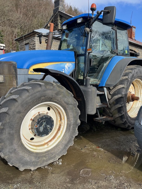 New Holland TM190 - Tractor agricol: Foto 1 New Holland TM190 - Tractor agricol: Foto 1