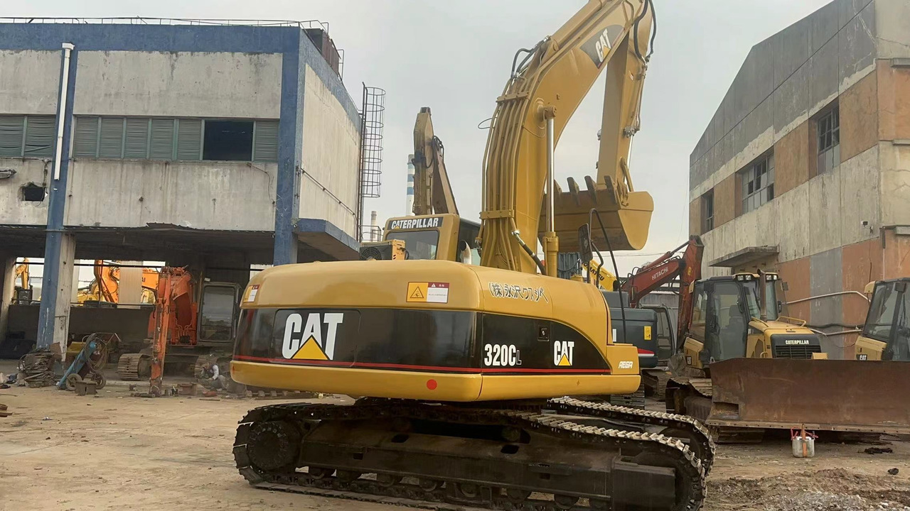 CATERPILLAR 320C - Excavator plutitoare: Foto 5 CATERPILLAR 320C - Excavator plutitoare: Foto 5