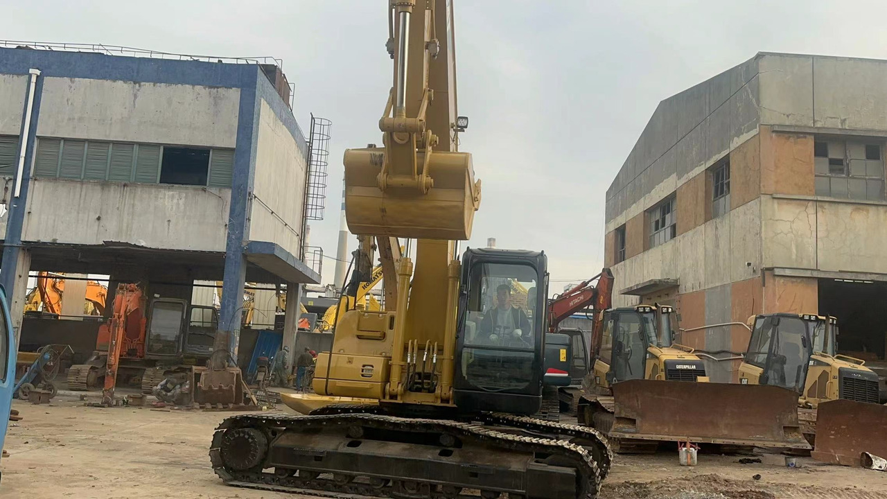 CATERPILLAR 320C - Excavator pe şenile: Foto 5 CATERPILLAR 320C - Excavator pe şenile: Foto 5