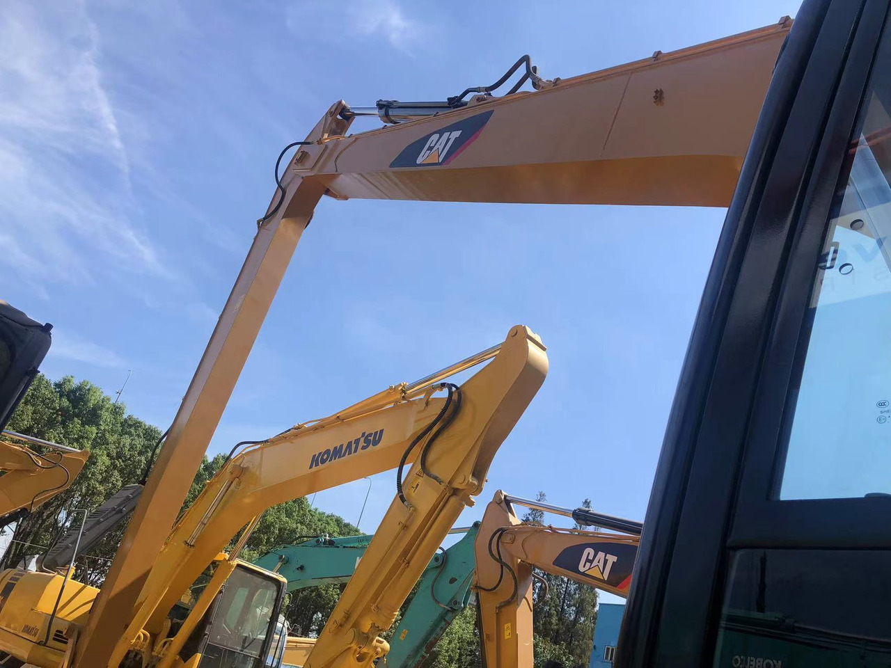 CATERPILLAR 320D - Excavator pe şenile: Foto 3 CATERPILLAR 320D - Excavator pe şenile: Foto 3