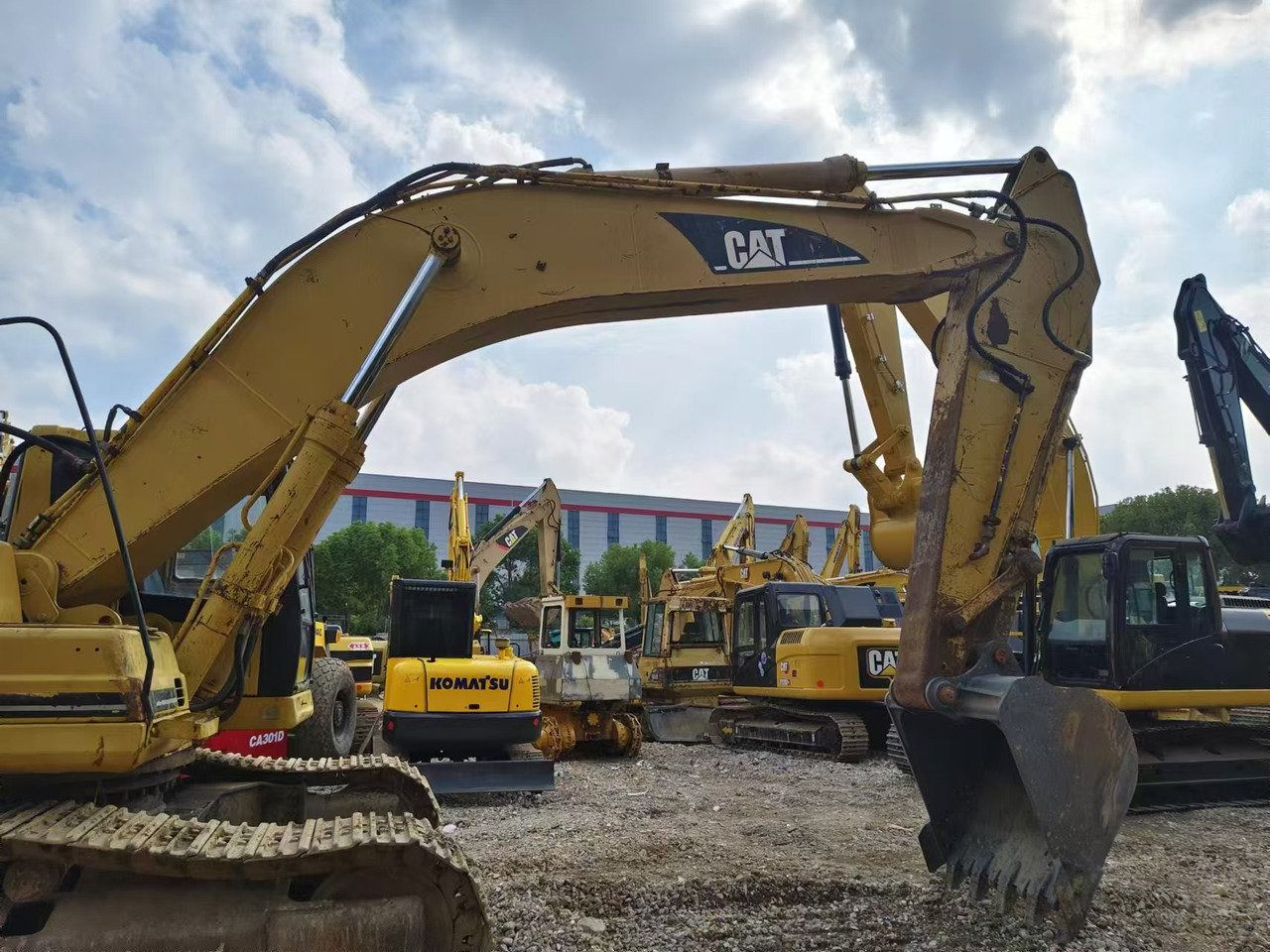 CATERPILLAR 330B - Excavator pe şenile: Foto 4 CATERPILLAR 330B - Excavator pe şenile: Foto 4