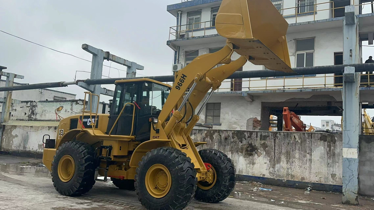 CATERPILLAR 966H - Excavator pe roţi: Foto 2 CATERPILLAR 966H - Excavator pe roţi: Foto 2
