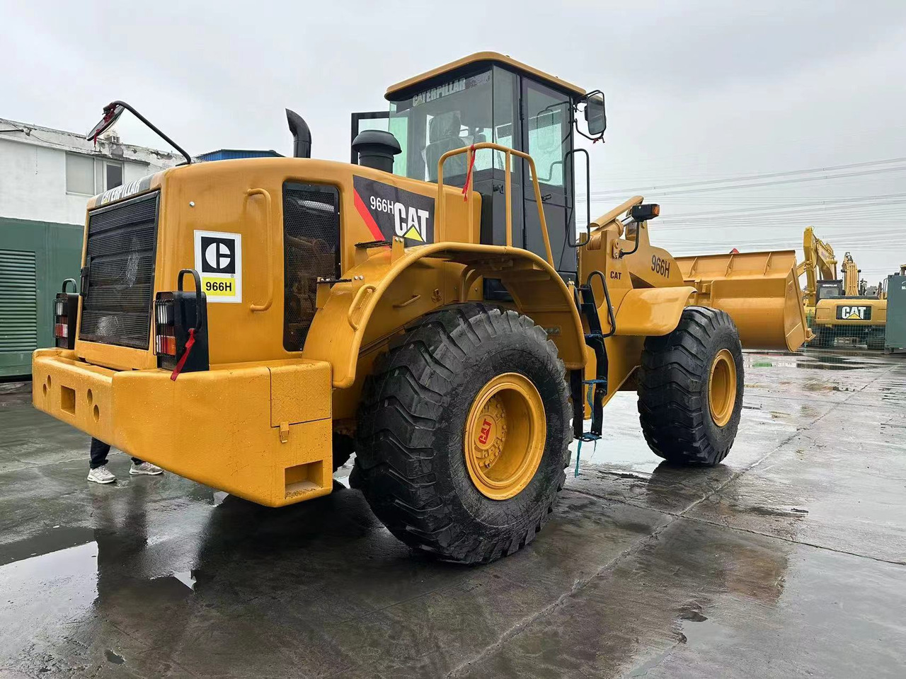 CATERPILLAR 966H - Excavator pe roţi: Foto 3 CATERPILLAR 966H - Excavator pe roţi: Foto 3