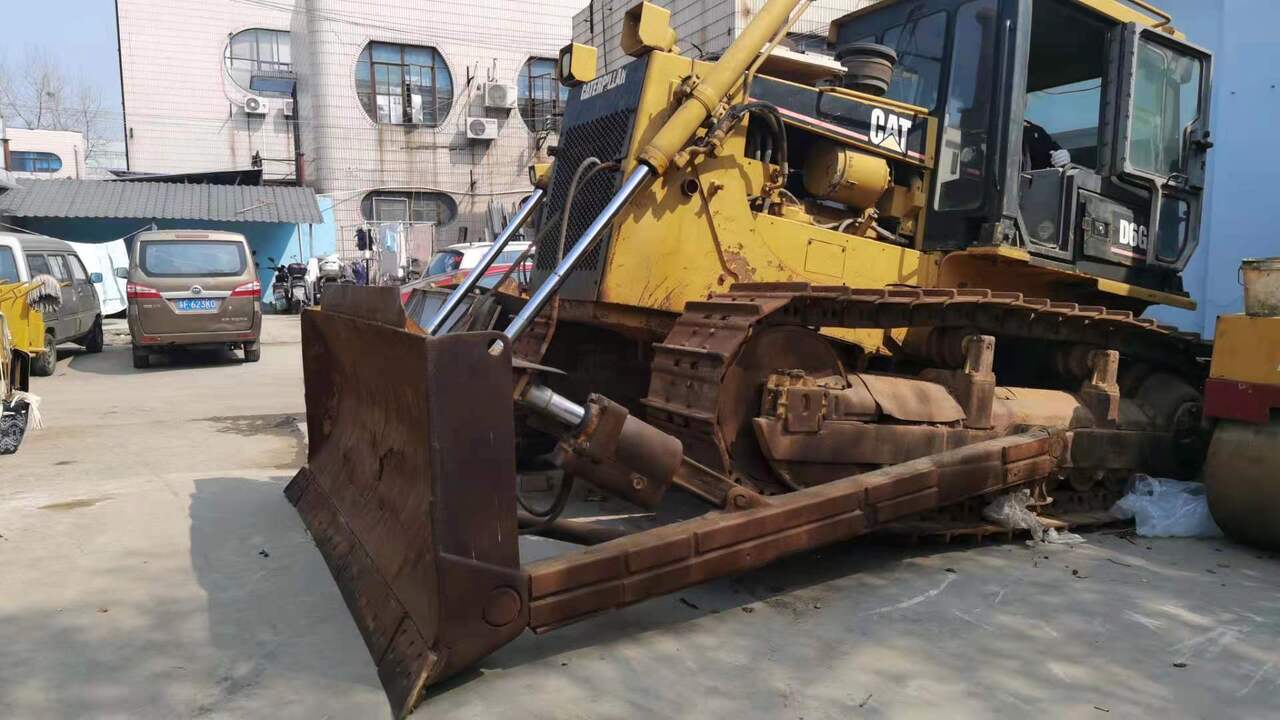 CATERPILLAR D6G - Buldozer: Foto 4 CATERPILLAR D6G - Buldozer: Foto 4
