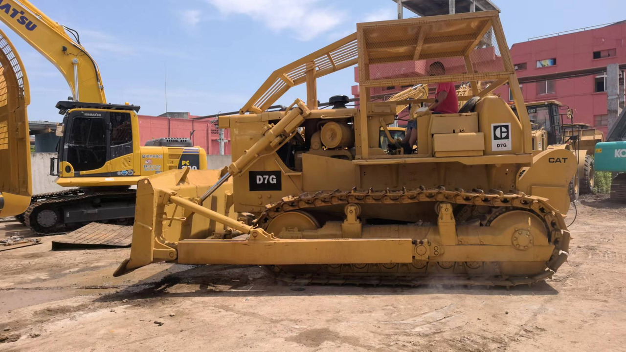 CATERPILLAR D7G - Buldozer: Foto 1 CATERPILLAR D7G - Buldozer: Foto 1
