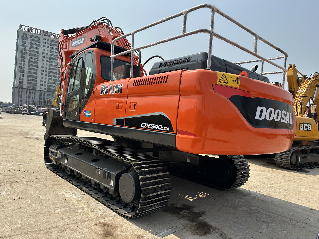DOOSAN DX340LCA - Excavator pe şenile: Foto 3 DOOSAN DX340LCA - Excavator pe şenile: Foto 3