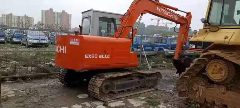 HITACHI EX60 - Excavator pe şenile: Foto 1 HITACHI EX60 - Excavator pe şenile: Foto 1