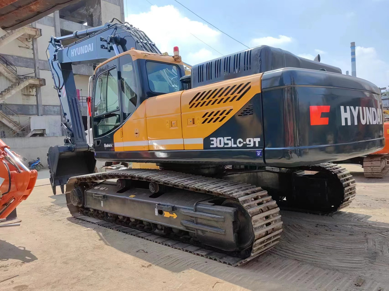 HYUNDAI R305LC-9T - Excavator pe şenile: Foto 3 HYUNDAI R305LC-9T - Excavator pe şenile: Foto 3