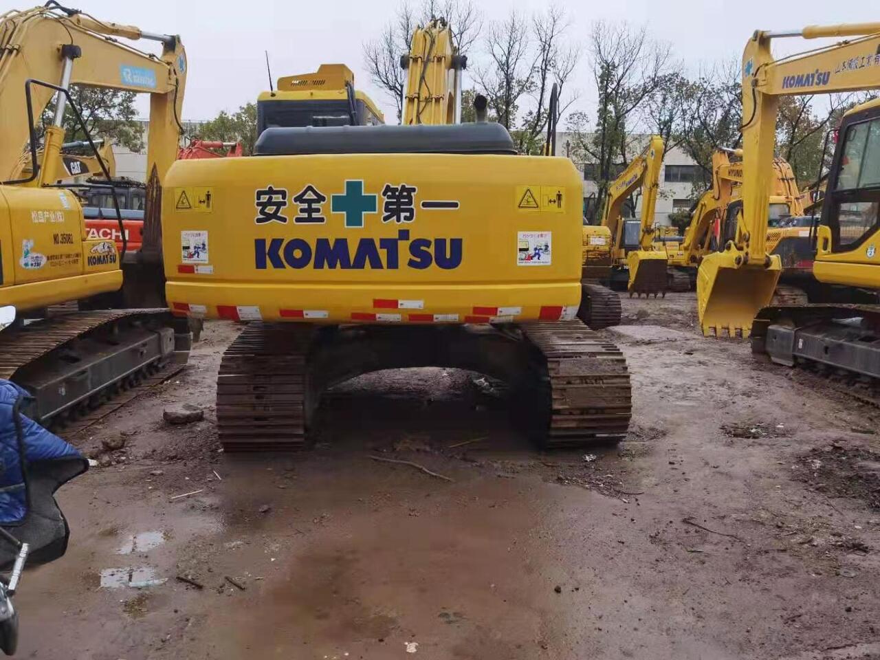 KOMATSU PC200-7 - Excavator pe şenile: Foto 3 KOMATSU PC200-7 - Excavator pe şenile: Foto 3