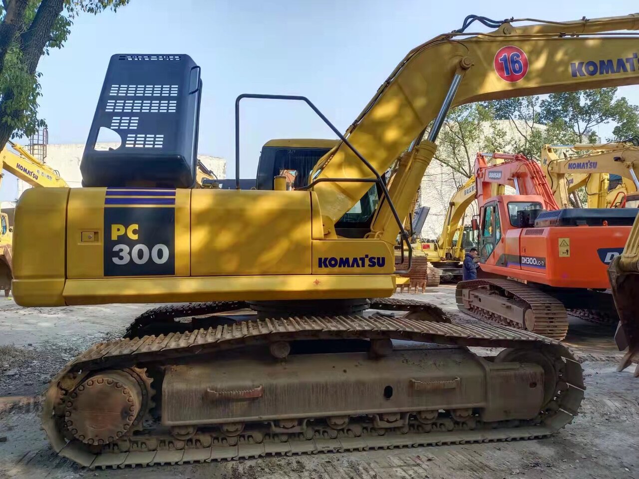 KOMATSU PC300 - Excavator pe şenile: Foto 2 KOMATSU PC300 - Excavator pe şenile: Foto 2