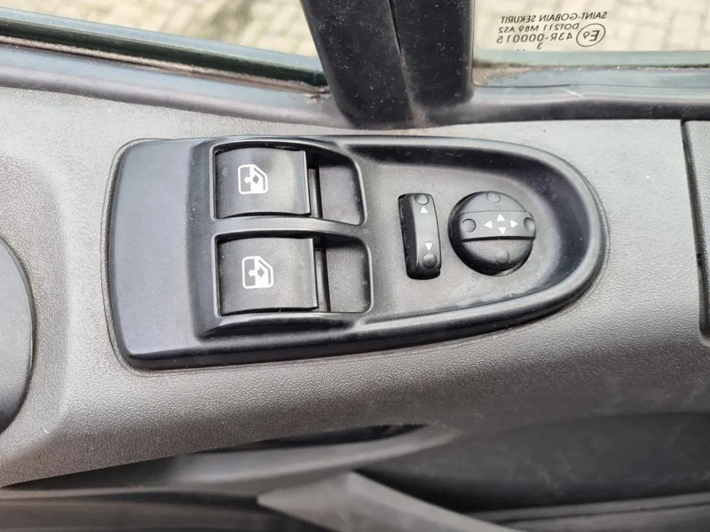 Autoutilitară cu platformă Iveco Daily 70C21 3.0D/ 204PS/ Radstand 475 cm/ Openlaadbak 4m: Foto 17