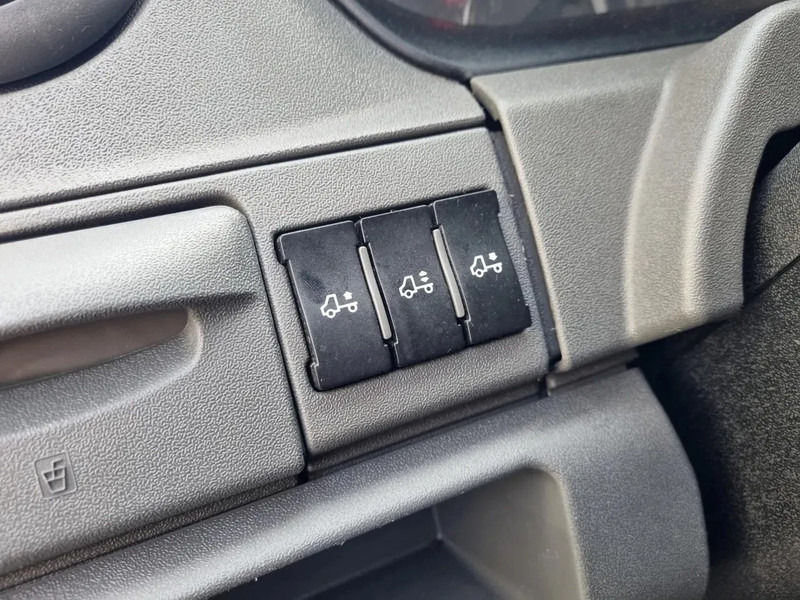 Autoutilitară cu platformă Iveco Daily 70C21 3.0D/ 204PS/ Radstand 475 cm/ Openlaadbak 4m: Foto 9