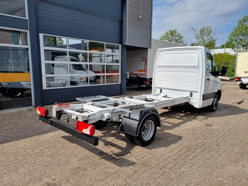 Mercedes-Benz Sprinter 516 CDI Chassis Cabine 4.33 WB GVW 3500 kg Euro 6 - Autoutilitară cu platformă: Foto 2 Mercedes-Benz Sprinter 516 CDI Chassis Cabine 4.33 WB GVW 3500 kg Euro 6 - Autoutilitară cu platformă: Foto 2