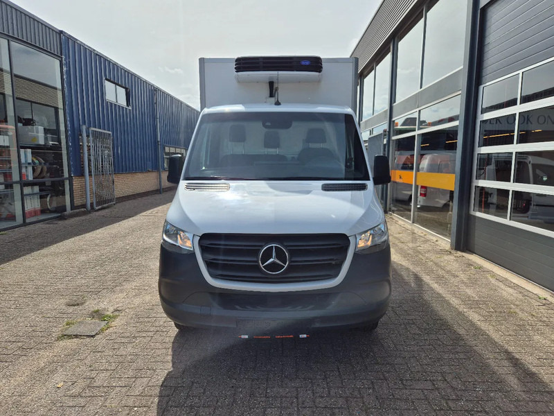 Mercedes-Benz Sprinter 516 CDI/ Kuhlkoffer/ Carrier Xarios 300/ -20/ +20/ Standby 230V - Autoutilitară frigorifica: Foto 4 Mercedes-Benz Sprinter 516 CDI/ Kuhlkoffer/ Carrier Xarios 300/ -20/ +20/ Standby 230V - Autoutilitară frigorifica: Foto 4