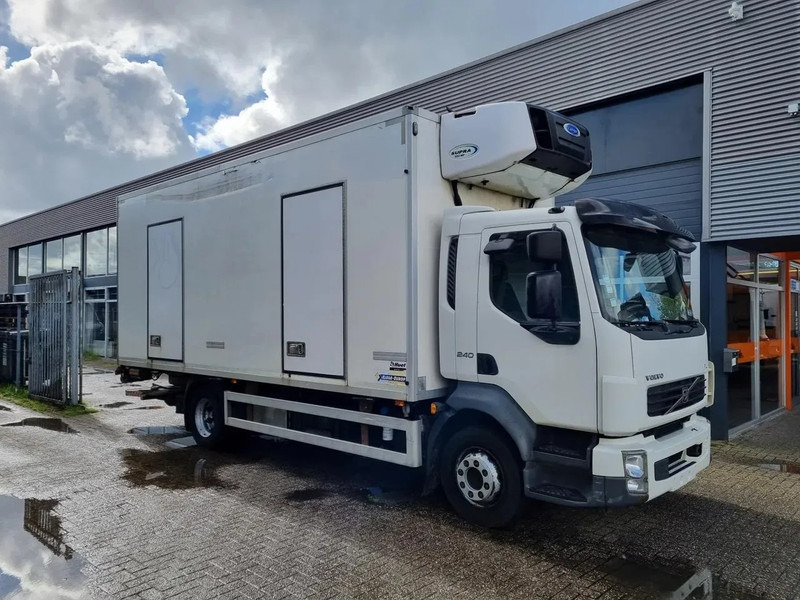 Volvo FL 12.220 Kuhlkoffer/ Carrier Supra 850 MULTITEMP -30+30/ LBW - Camion frigider: Foto 1 Volvo FL 12.220 Kuhlkoffer/ Carrier Supra 850 MULTITEMP -30+30/ LBW - Camion frigider: Foto 1