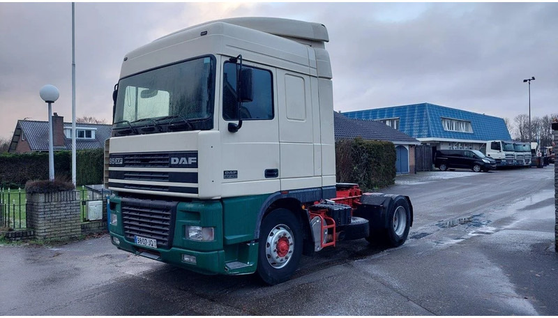 DAF XF 95.430 4x2 EURO 2 Manual Gearbox - Cap tractor: Foto 1 DAF XF 95.430 4x2 EURO 2 Manual Gearbox - Cap tractor: Foto 1