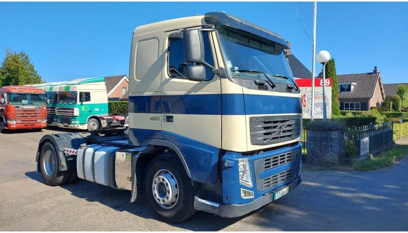 Volvo FH 12.420 - Cap tractor: Foto 2 Volvo FH 12.420 - Cap tractor: Foto 2
