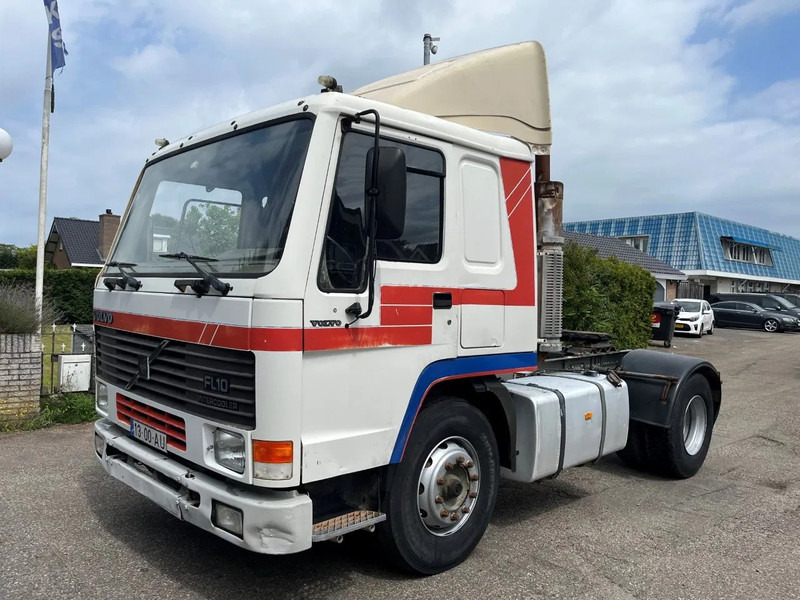 Volvo FL 10.320 4X2 TRUCKHEAD FULL STEEL SUSPENSION - Cap tractor: Foto 1 Volvo FL 10.320 4X2 TRUCKHEAD FULL STEEL SUSPENSION - Cap tractor: Foto 1