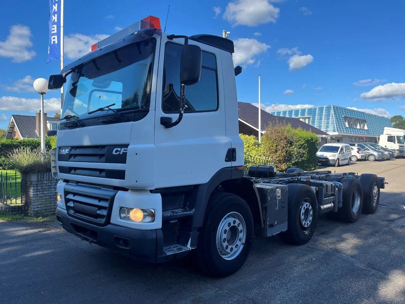 DAF 85.360 8X2 SINGLE CAB CHASSIS - Camion şasiu: Foto 1 DAF 85.360 8X2 SINGLE CAB CHASSIS - Camion şasiu: Foto 1