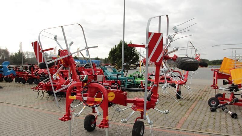 JAR-MET Kreiselwender/ Rotary tedder/ Przetrząsacz karuzelowy - Maşină de întors fânul: Foto 4 JAR-MET Kreiselwender/ Rotary tedder/ Przetrząsacz karuzelowy - Maşină de întors fânul: Foto 4