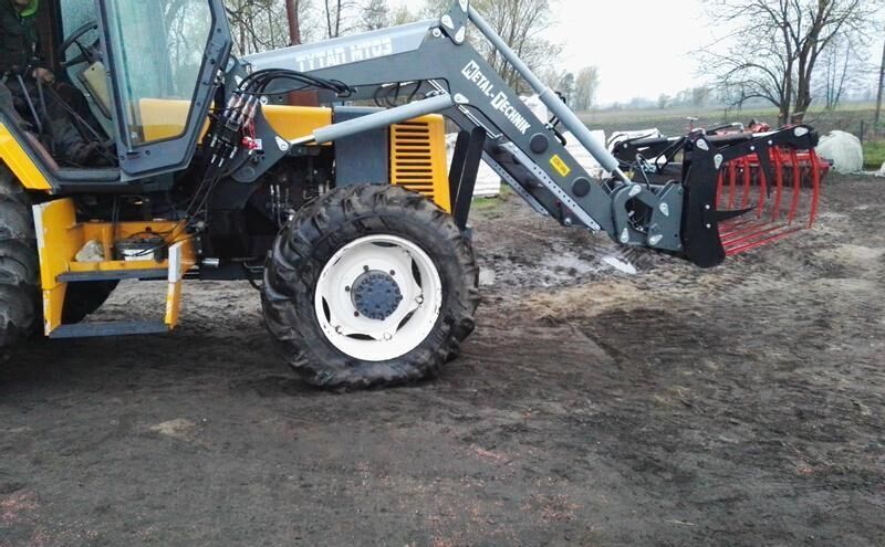 Metal-Technik für RENAULT CERES 320 / Ładowacz do RENAULT CERES 320 - Încarcator frontal pentru tractor: Foto 1 Metal-Technik für RENAULT CERES 320 / Ładowacz do RENAULT CERES 320 - Încarcator frontal pentru tractor: Foto 1