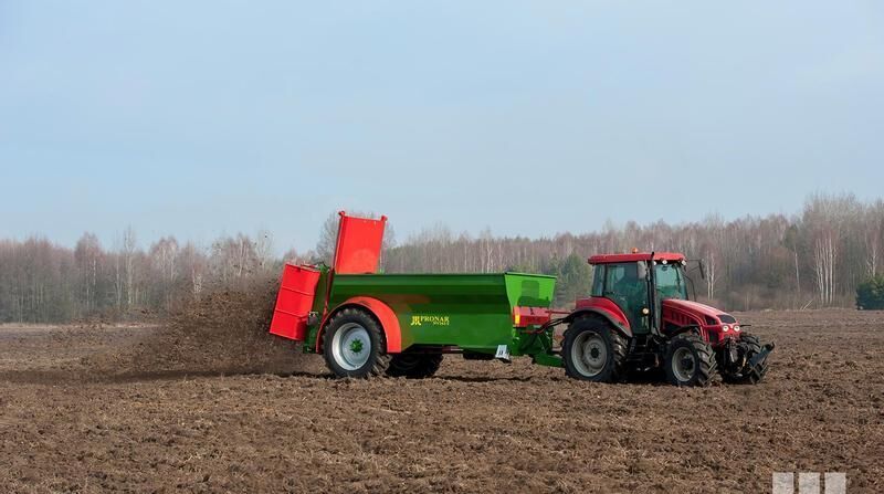 PRONAR NV161/3 - Maşină de împrăştiat gunoi de grajd: Foto 1 PRONAR NV161/3 - Maşină de împrăştiat gunoi de grajd: Foto 1