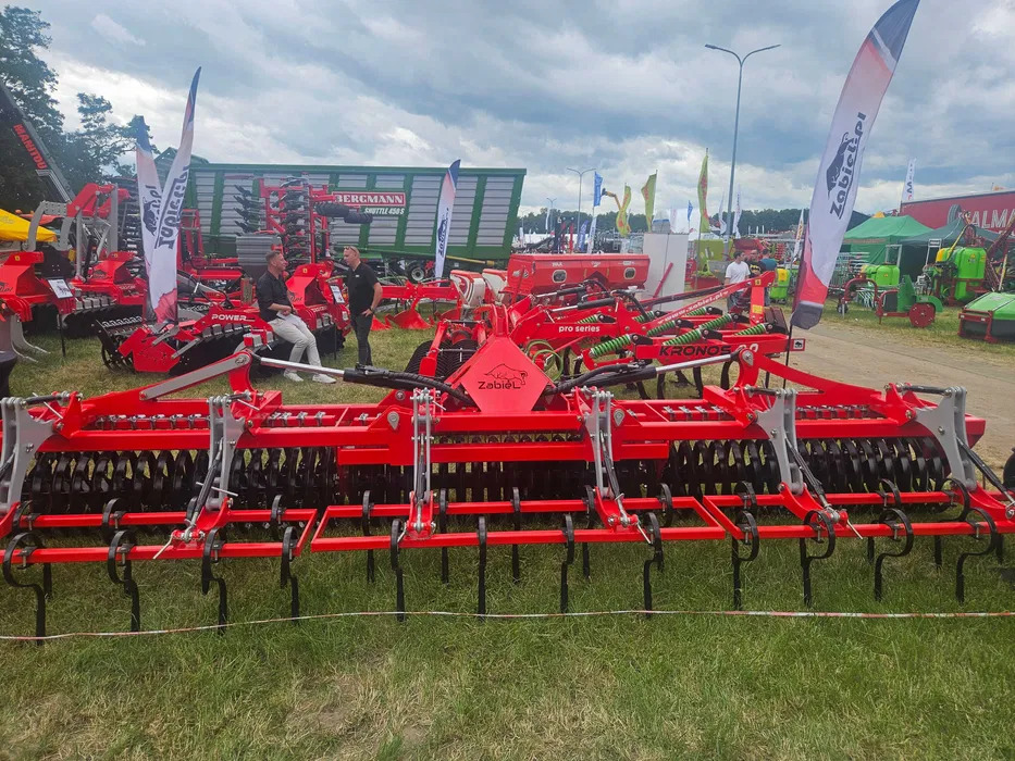 Zabiel Agregat uprawowy 6m, front - Compactor agricola: Foto 2 Zabiel Agregat uprawowy 6m, front - Compactor agricola: Foto 2