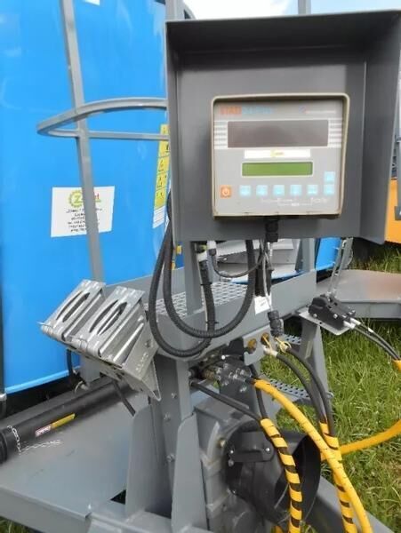 Zamet Paszowóz 8m3 FIDER - Remorcă distribuit furaje: Foto 4 Zamet Paszowóz 8m3 FIDER - Remorcă distribuit furaje: Foto 4