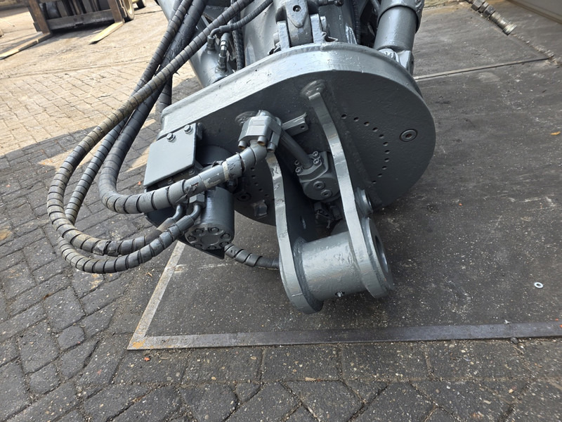 Liebherr gm 75 poliepgrijper 3500 liter orange peel liebherr lh 110 lh 150mantsinen 3500 liter - Graifer pentru Utilaje constructii: Foto 5 Liebherr gm 75 poliepgrijper 3500 liter orange peel liebherr lh 110 lh 150mantsinen 3500 liter - Graifer pentru Utilaje constructii: Foto 5