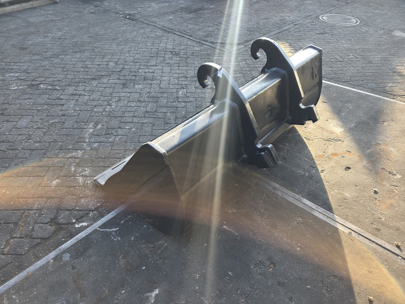 Brede bak slotenbak cw 30 cw40 kofferbak verachtert cw 30 cw40 - Cupă pentru Utilaje constructii: Foto 4 Brede bak slotenbak cw 30 cw40 kofferbak verachtert cw 30 cw40 - Cupă pentru Utilaje constructii: Foto 4