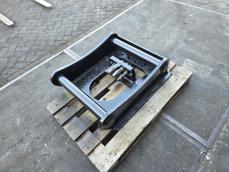 Fuchs fqc sennebogen adaptor plate FQC liebherr sennebogen fqc plate shear - Cuplare rapidă pentru Utilaje constructii: Foto 5 Fuchs fqc sennebogen adaptor plate FQC liebherr sennebogen fqc plate shear - Cuplare rapidă pentru Utilaje constructii: Foto 5