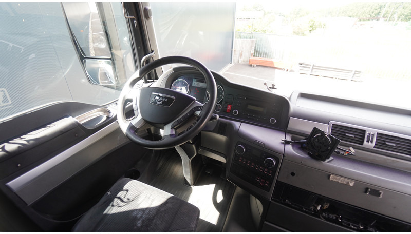 MAN TGX 18.400 EURO 5 802.000KM - Cap tractor: Foto 5 MAN TGX 18.400 EURO 5 802.000KM - Cap tractor: Foto 5