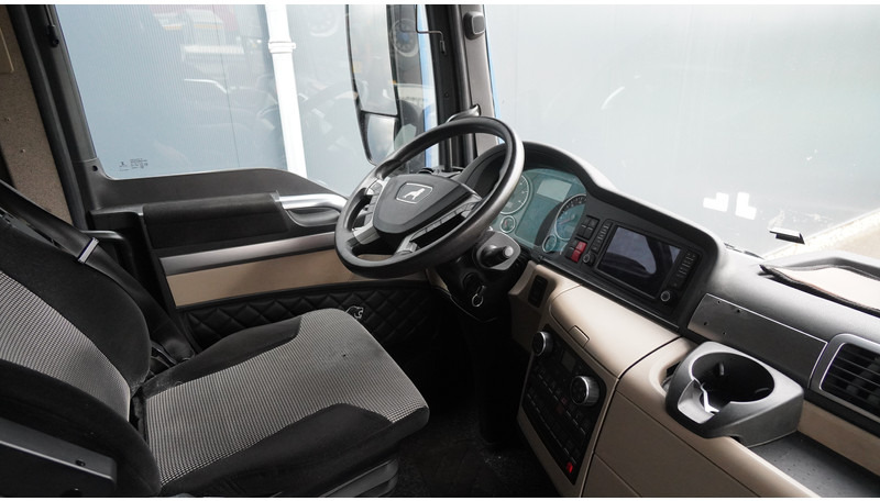 MAN TGX 18.420 ADR 664.400KM - Cap tractor: Foto 5 MAN TGX 18.420 ADR 664.400KM - Cap tractor: Foto 5