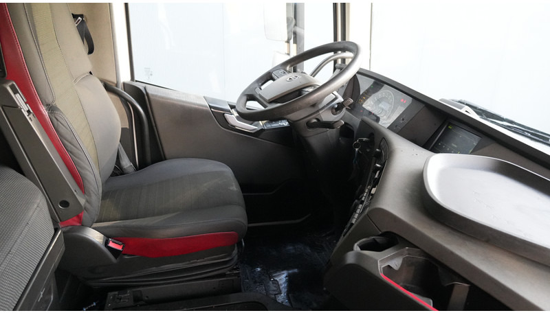 Volvo FH 420 6X2 ADR 881.000KM - Cap tractor: Foto 5 Volvo FH 420 6X2 ADR 881.000KM - Cap tractor: Foto 5