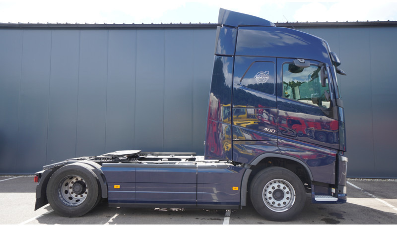Volvo FH 460 GLOBETROTTER EURO 6 - Cap tractor: Foto 2 Volvo FH 460 GLOBETROTTER EURO 6 - Cap tractor: Foto 2