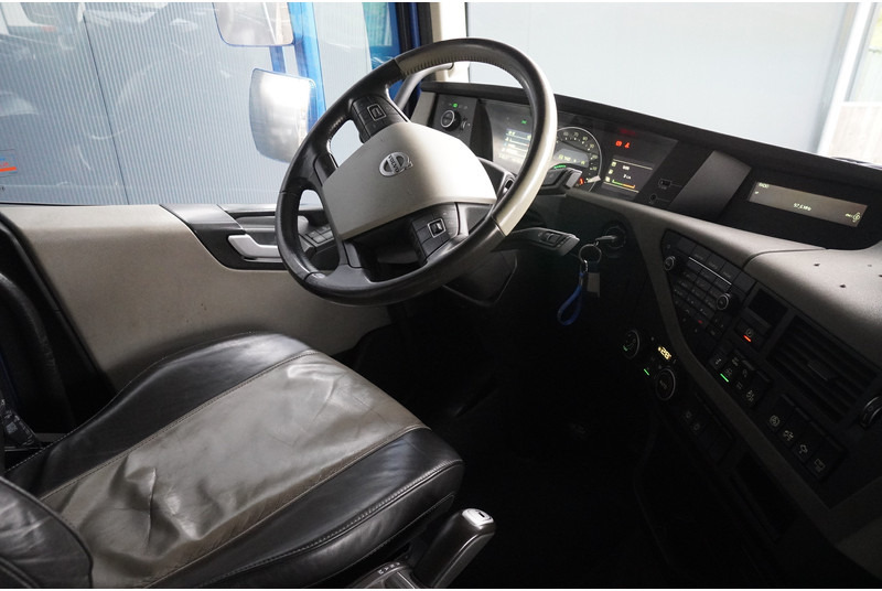 Volvo FH 540 6X2 XL SHOWTRUCK 4-SEATS 455.000KM - Cap tractor: Foto 5 Volvo FH 540 6X2 XL SHOWTRUCK 4-SEATS 455.000KM - Cap tractor: Foto 5