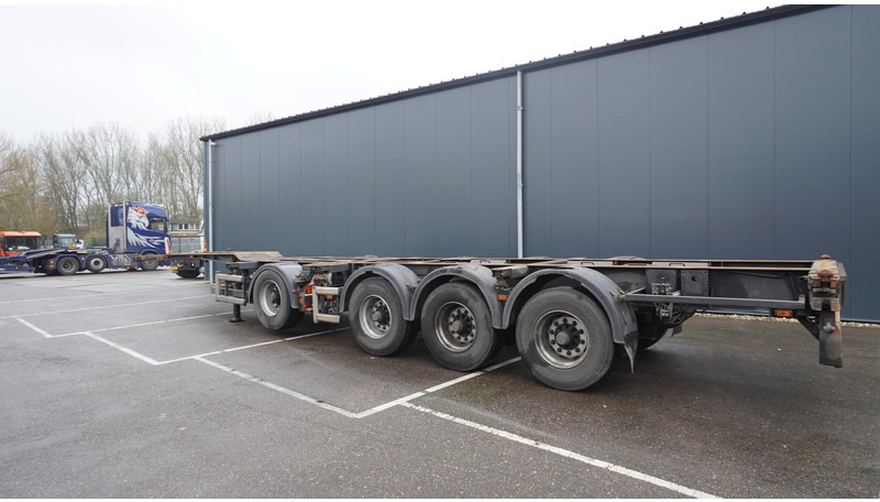 Floor 4 AXLE BREAKER CONTAINER TRAILER - Semiremorcă transport containere/ Swap body: Foto 4 Floor 4 AXLE BREAKER CONTAINER TRAILER - Semiremorcă transport containere/ Swap body: Foto 4